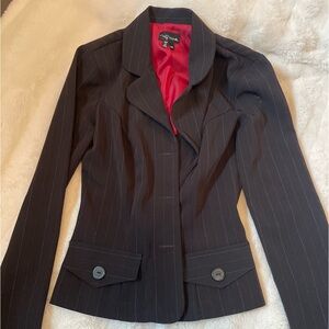 women’s suit jacket ( has matching skirt message if interested )